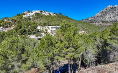 Urban tomt i en urbanisasjon i Altea la Vella.