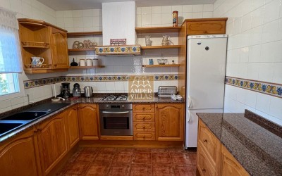 Hytte i et rolig område med privat basseng