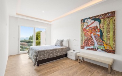 DESIGNERVILLA MED SPEKTAKULÆR HAVUTSIKT