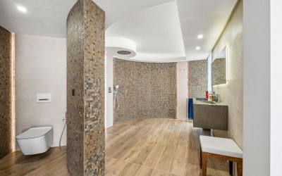 DESIGNERVILLA MED SPEKTAKULÆR HAVUTSIKT
