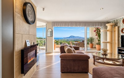 Duplex Penthouse with Panoramic Sea Views in Altea La Vella 