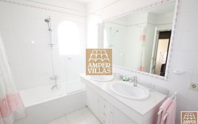 Ferie villa med sjøutsikt i Costa Blanca Altea (REF 176)
