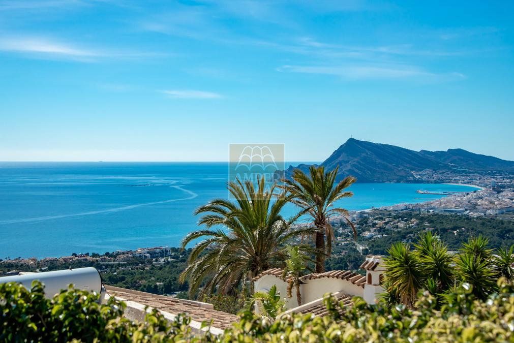 Villa til leie med spektakulær havutsikt i Altea