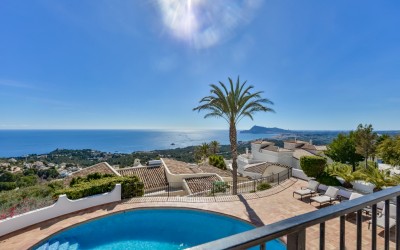Villa til leie med spektakulær havutsikt i Altea